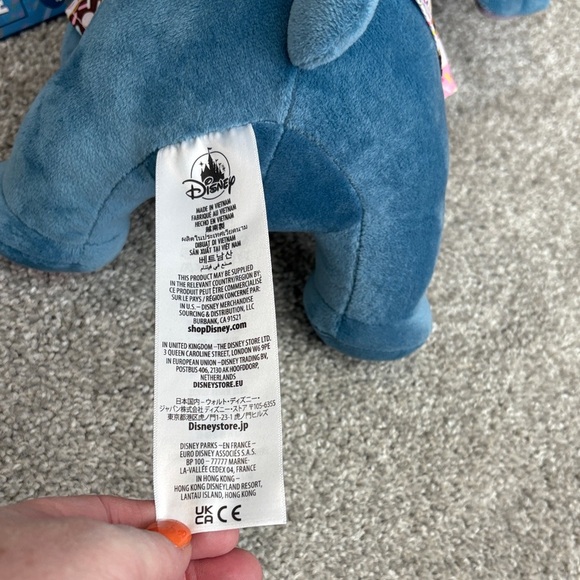 Disney Stitch attacks Snacks Donut #6 of 12 - Picture 7 of 8